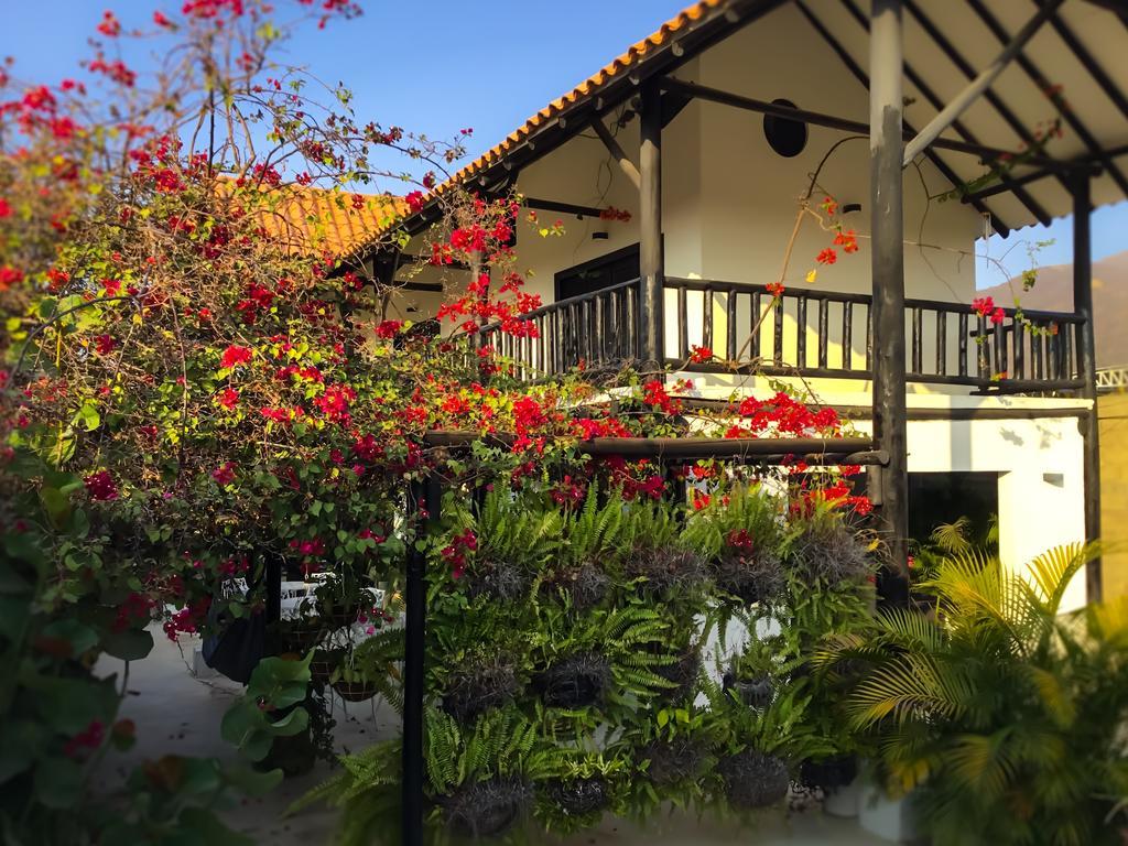 Casa Ines Bed & Breakfast ซันตามาร์ตา ภายนอก รูปภาพ